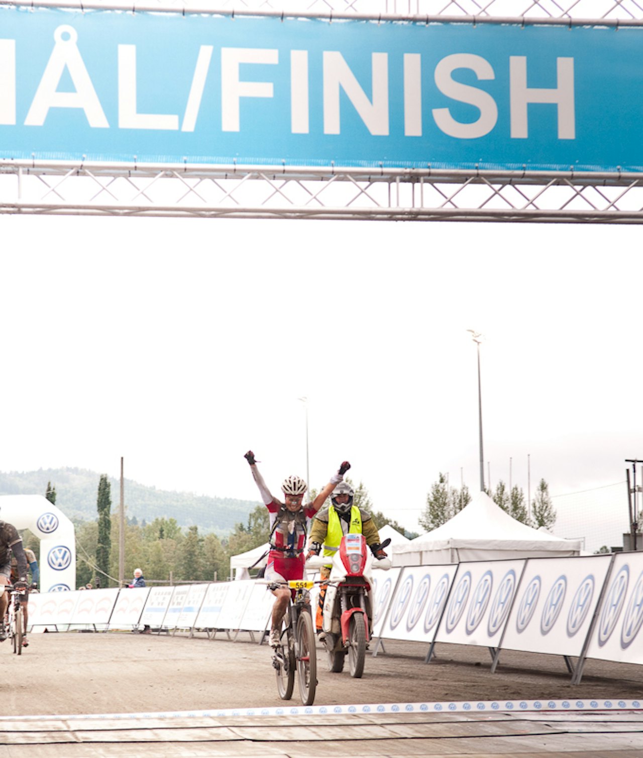 DRØMMESEIER Borghild Løvset kunne virkelig strekke armene i været da hun passerte Birken-mål-streken som seierskvinne. DRØMMESEIER Borghild Løvset kunne virkelig strekke armene i været da hun passerte Birken-mål-streken som seierskvinne.