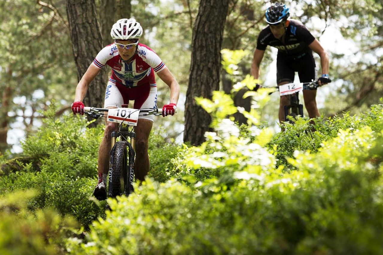 SUVEREN: Borghild Løvset er for tiden Norges desidert beste kvinnelige maratonsyklist, og må tåle favorittstempelet før Birken. Her fotografert under Neptunrittet tidligere i år. (foto: Kristoffer H. Kippernes) birken birkebeinerrittet