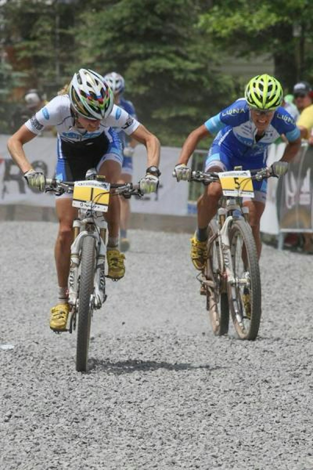 Seier til Pendrel: Etter å ha tatt igjen lagvenninnen som punkterte, ble seieren avgjort med en spurt mellom verdenscupleder Pendrel og Katerina Nash. Seier til Pendrel: Etter å ha tatt igjen lagvenninnen som punkterte, ble seieren avgjort med en spurt mellom verdenscupleder Pendrel og Katerina Nash.