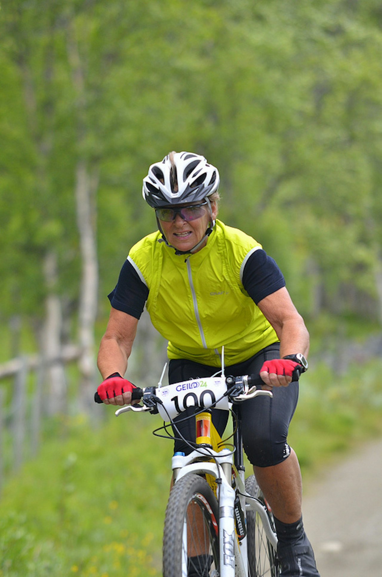 SUVEREN VINNER:Marit Bønes syklet 28 runder. Det var dobbelt så langt som den nest beste damen. Foto: Kevin Eik SUVEREN VINNER:Marit Bønes syklet 28 runder. Det var dobbelt så langt som den nest beste damen. Foto: Kevin Eik