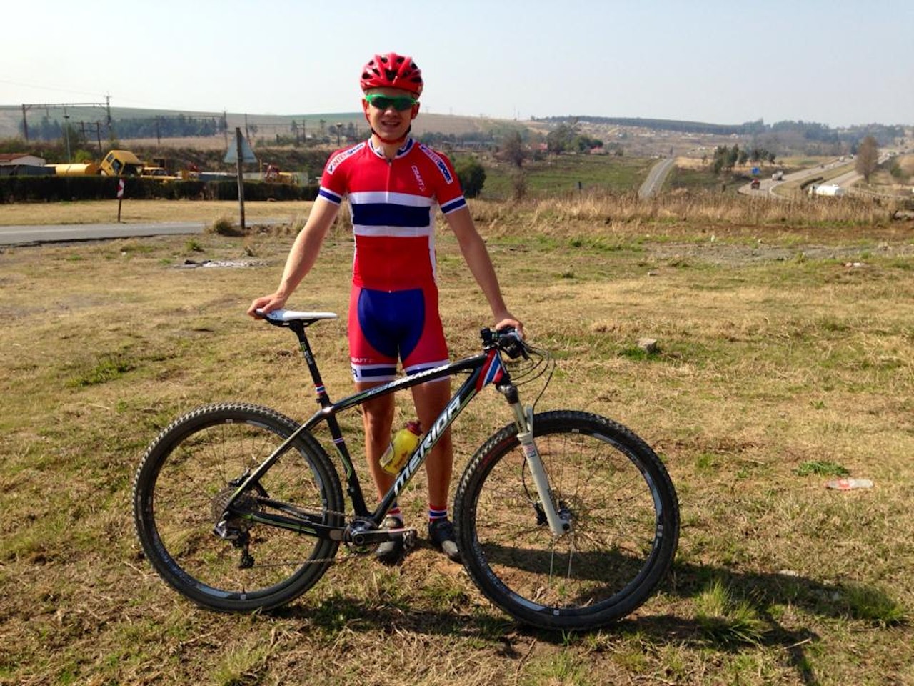 KLAR: Etter å ha testet løypen, gleder Edvard seg til VM på fredag. Da blir det høy fart og mye moro. KLAR: Etter å ha testet løypen, gleder Edvard seg til VM på fredag. Da blir det høy fart og mye moro.