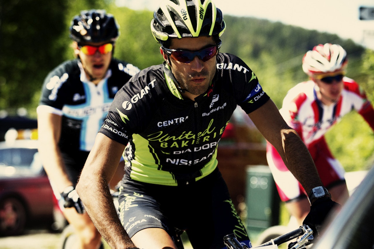 Håkon Austad har kommet sterkt tilbake i Norgestoppen, og har så langt i år syklet fort både på rundbane og i maraton. Håkon Austad har kommet sterkt tilbake i Norgestoppen, og har så langt i år syklet fort både på rundbane og i maraton.