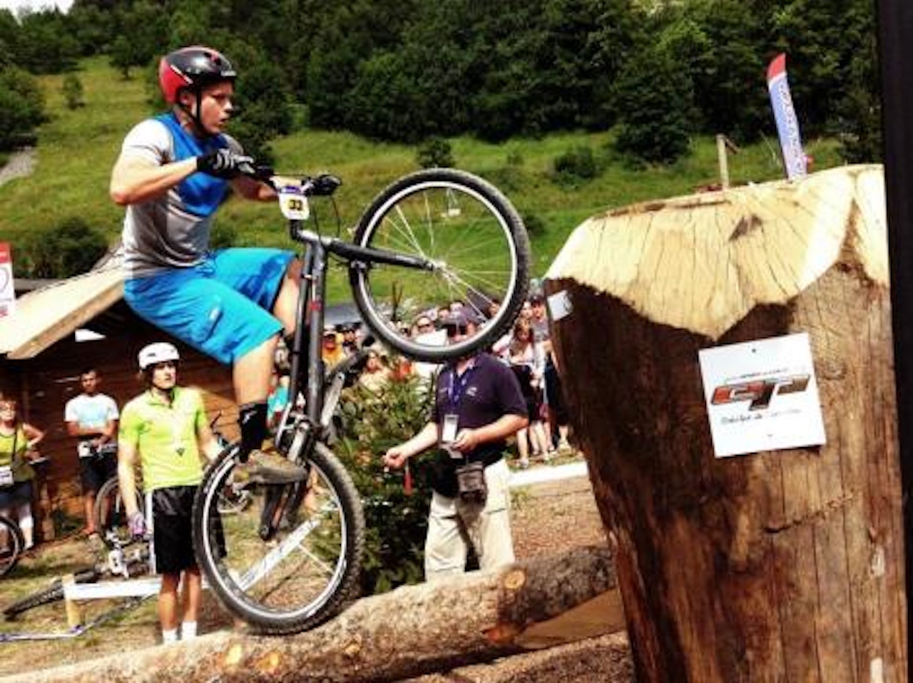 NESTEN: Eirik Ulltang var ett fattig poeng fra å kvalifisere seg til semifinalen i verdenscupen i Méribel i Frankrike. Foto: Thomas Remvik Aasen NESTEN: Eirik Ulltang var ett fattig poeng fra å kvalifisere seg til semifinalen i verdenscupen i Méribel i Frankrike. Foto: Thomas Remvik Aasen