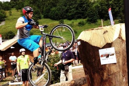 NESTEN: Eirik Ulltang var ett fattig poeng fra å kvalifisere seg til semifinalen i verdenscupen i  Méribel i Frankrike. Foto: Thomas Remvik Aasen NESTEN: Eirik Ulltang var ett fattig poeng fra å kvalifisere seg til semifinalen i verdenscupen i  Méribel i Frankrike. Foto: Thomas Remvik Aasen