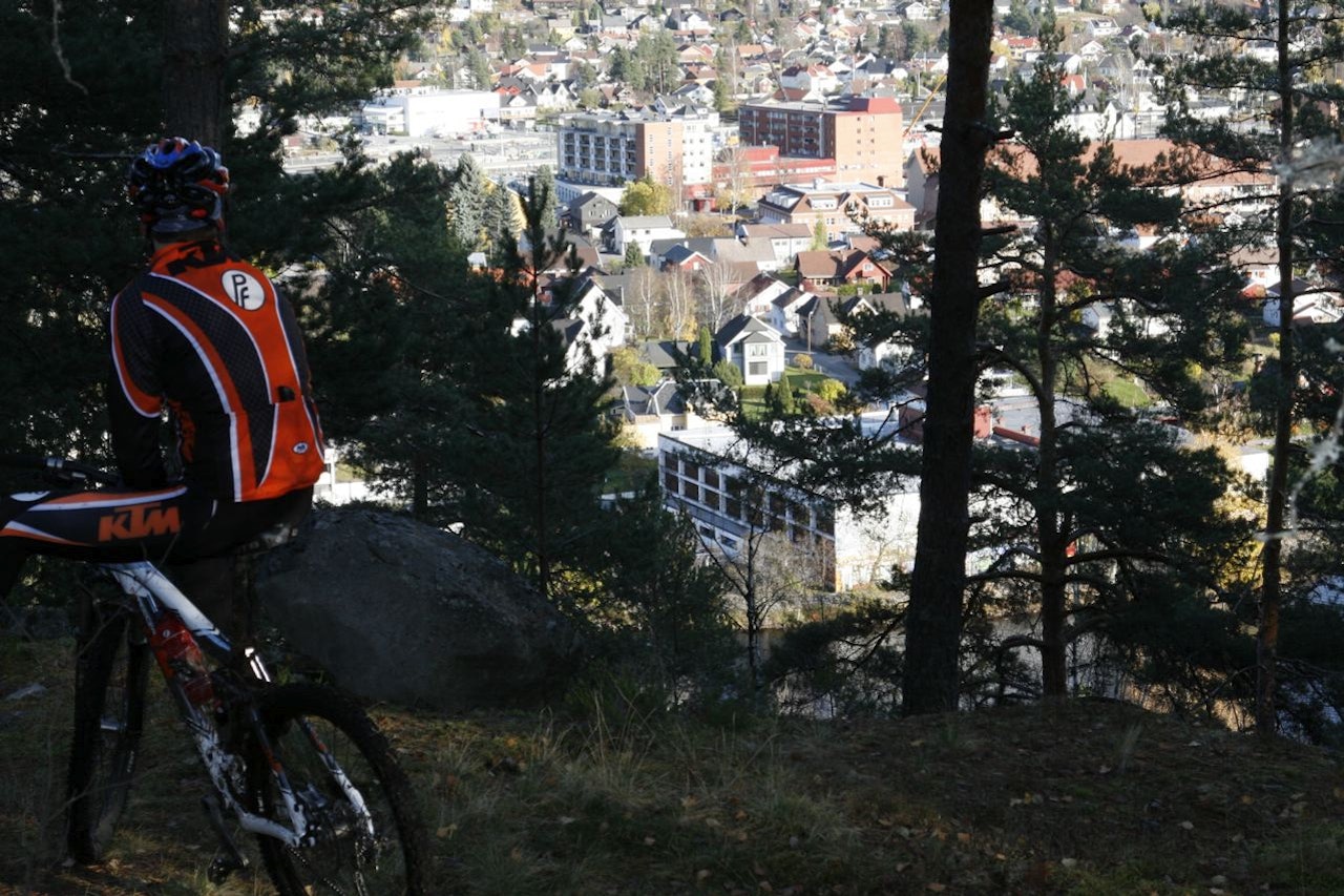 KONGSBERG KALLER: Utflukt 2009 lokker med nye stier og tett program. Greg Saw stiller som en av mange lokalkjente guider. KONGSBERG KALLER: Utflukt 2009 lokker med nye stier og tett program. Greg Saw stiller som en av mange lokalkjente guider.