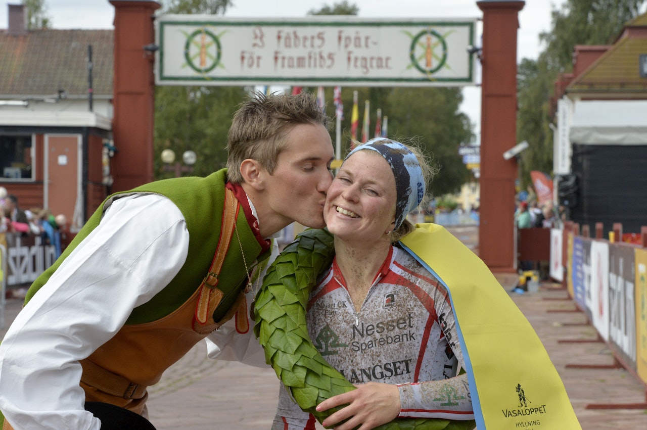 REVANSJ: Hildegunn Gjertrud Hovdenak vant CykelVasan hårfint foran Jenny Stenerhag etter et perfekt disponert ritt. Foto: Vasaloppet/Nisse Schmidt