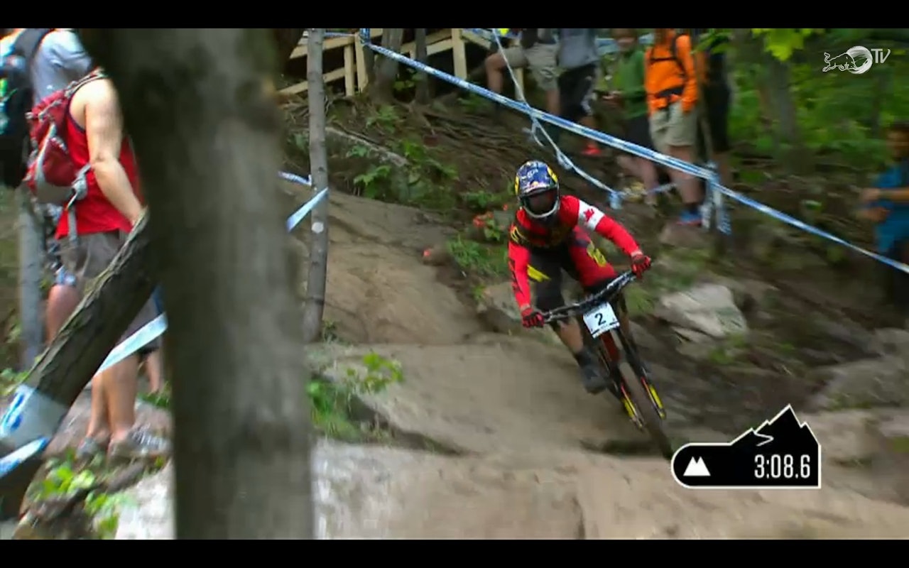 LÅ BAK: Steve Smith lå bak årets beste utforsyklist Gee Atherton på siste mellomtid, men avsluttet best. LÅ BAK: Steve Smith lå bak årets beste utforsyklist Gee Atherton på siste mellomtid, men avsluttet best.