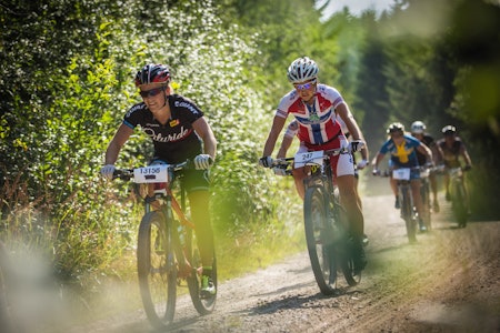 FOR DÅRLIG: Heidi Rosasen Sandstø (avbildet fremst) og Hildegunn Gjertrud Hovdenak reagerer på ulik behandling av damer og herrer i Grenserittet. (foto: Snorre Veggan)  FOR DÅRLIG: Heidi Rosasen Sandstø (avbildet fremst) og Hildegunn Gjertrud Hovdenak reagerer på ulik behandling av damer og herrer i Grenserittet. (foto: Snorre Veggan)