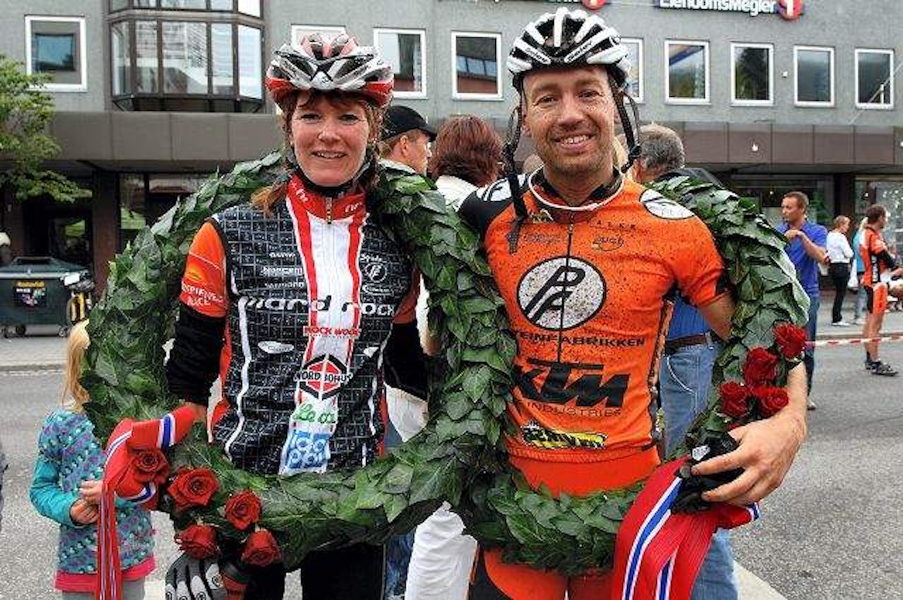 MARATONMESTERE: Ingrid Jevne Framstad og Tor Halvor Bjørnstad. Foto: moldechallenge.no MARATONMESTERE: Ingrid Jevne Framstad og Tor Halvor Bjørnstad. Foto: moldechallenge.no