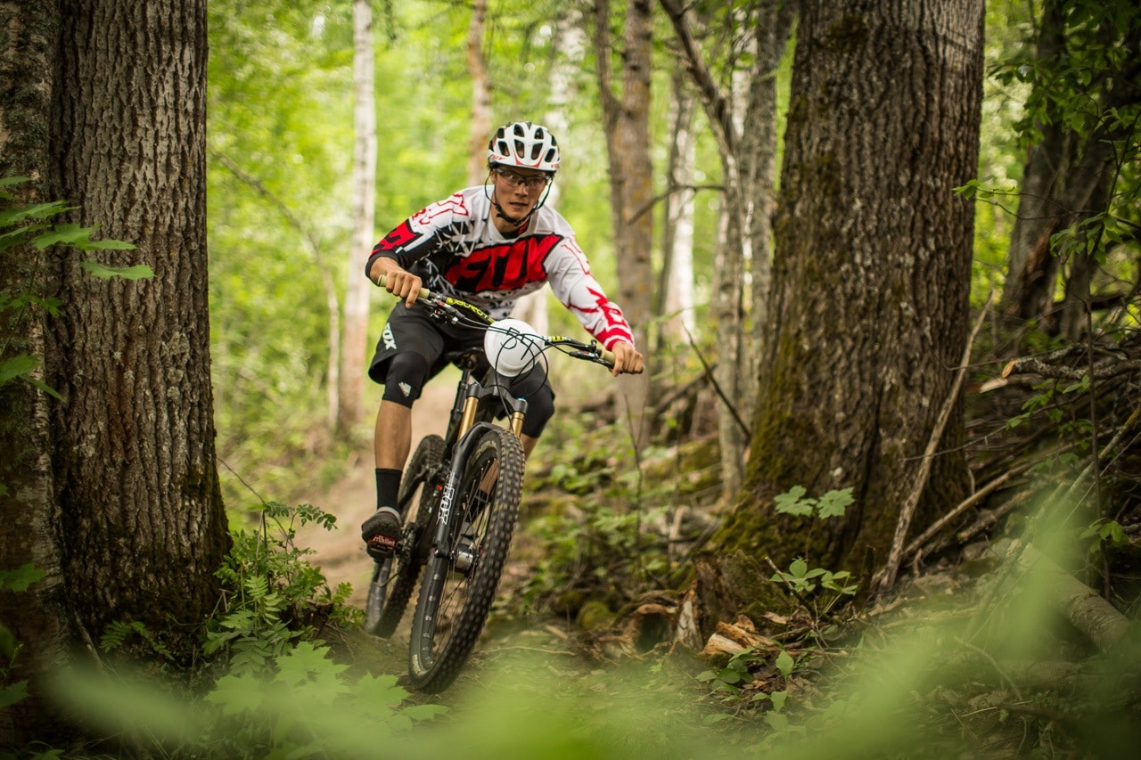 INGEN FØRSTEREISGUTT: Men selv om Zakka er en godt erfaren utforsyklist, var dette hans første enduroseier. INGEN FØRSTEREISGUTT: Men selv om Zakka er en godt erfaren utforsyklist, var dette hans første enduroseier.