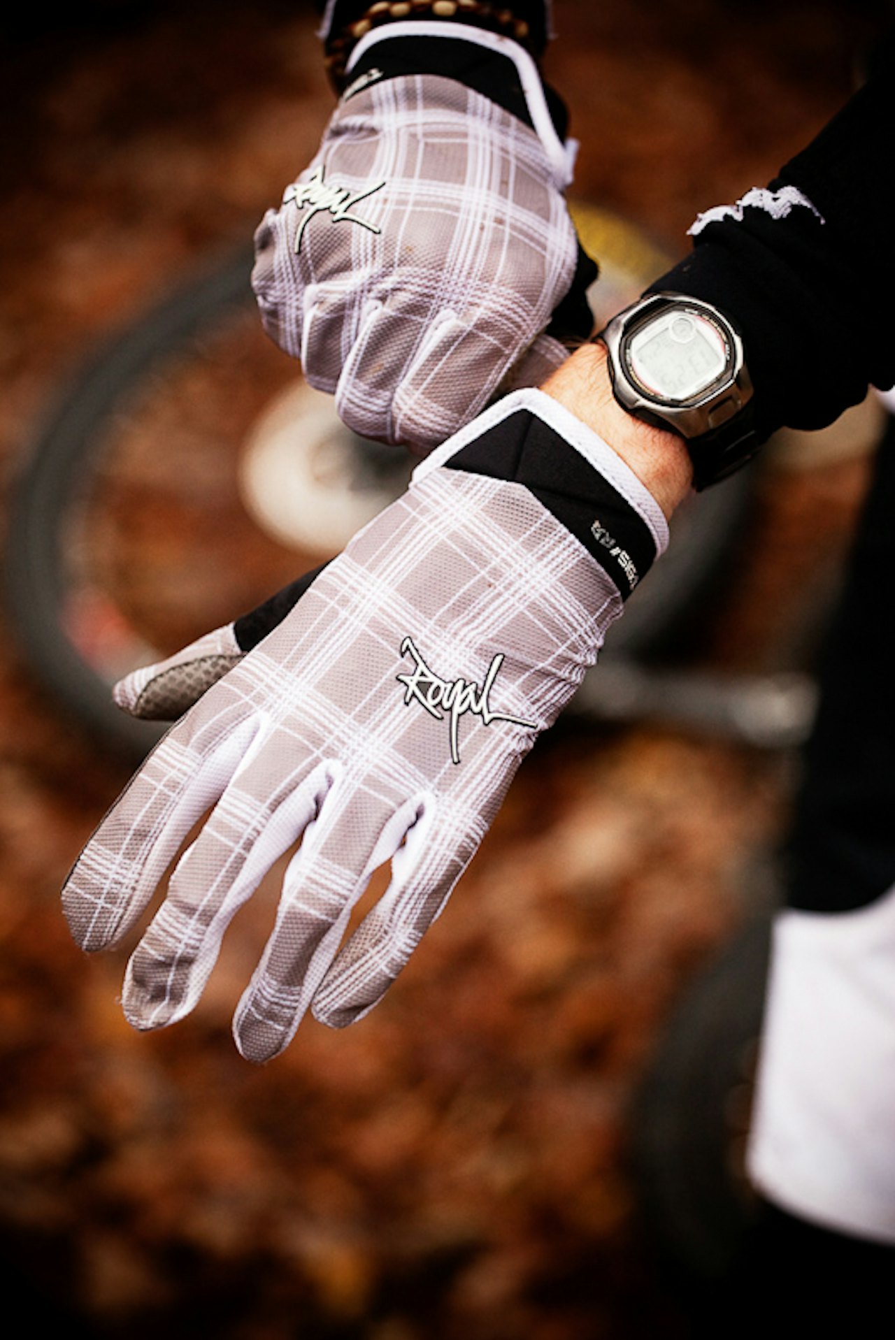 SIGNATUR: Royal Signature er en tynn hanske uten polstring i håndflaten. SIGNATUR: Royal Signature er en tynn hanske uten polstring i håndflaten.