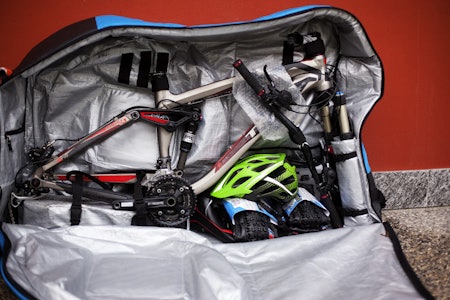 GOD PLASS:  Du får plass til det du trenger i Evocs sykkelkoffert. Vekten er også lav. GOD PLASS:  Du får plass til det du trenger i Evocs sykkelkoffert. Vekten er også lav.