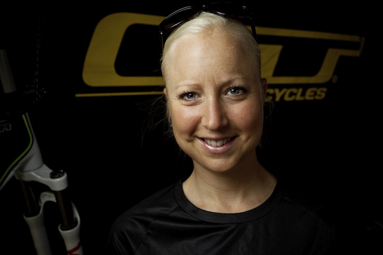 Ny sesong, nytt lag, nytt sykkelmerke. Lene Byberg sykler i år igjen på GT, noe hun også gjorde tidlig i sin karriere. Ny sesong, nytt lag, nytt sykkelmerke. Lene Byberg sykler i år igjen på GT, noe hun også gjorde tidlig i sin karriere.