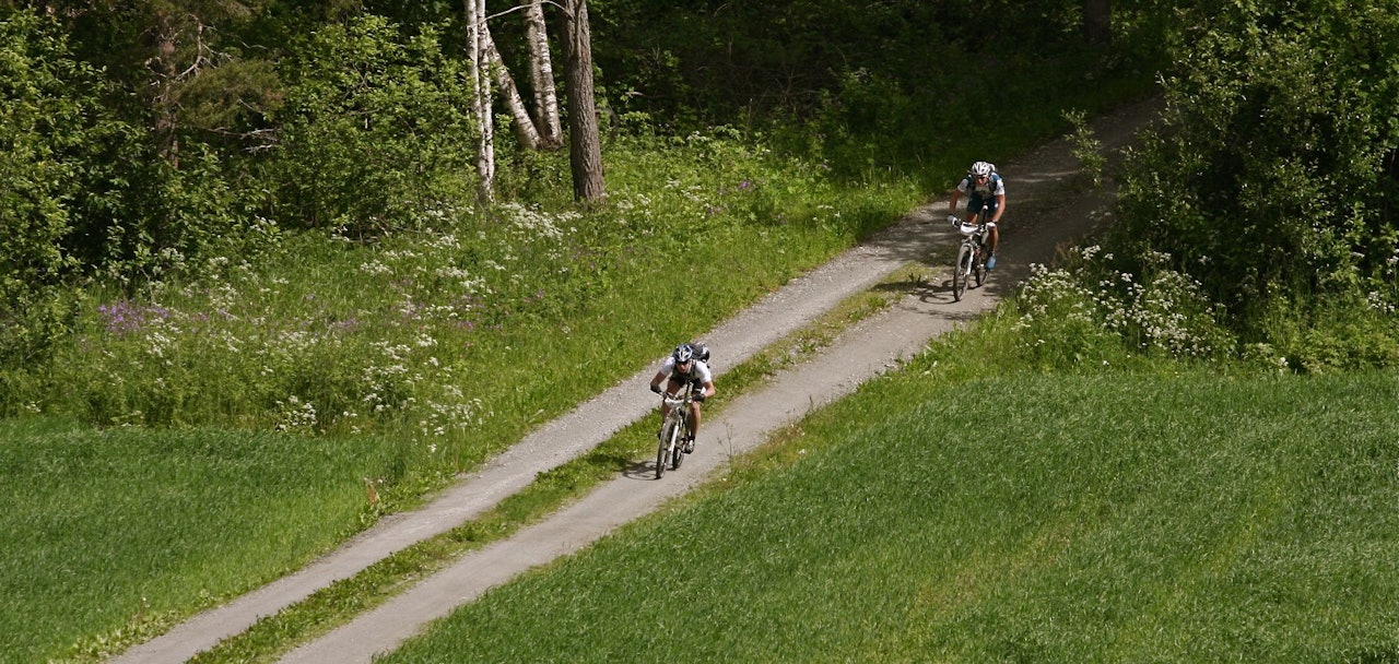 IDYLL: Henrik og Jørn er ved godt mot etter den første etappen. Alle foto: Kristoffer Kippernes. IDYLL: Henrik og Jørn er ved godt mot etter den første etappen. Alle foto: Kristoffer Kippernes.