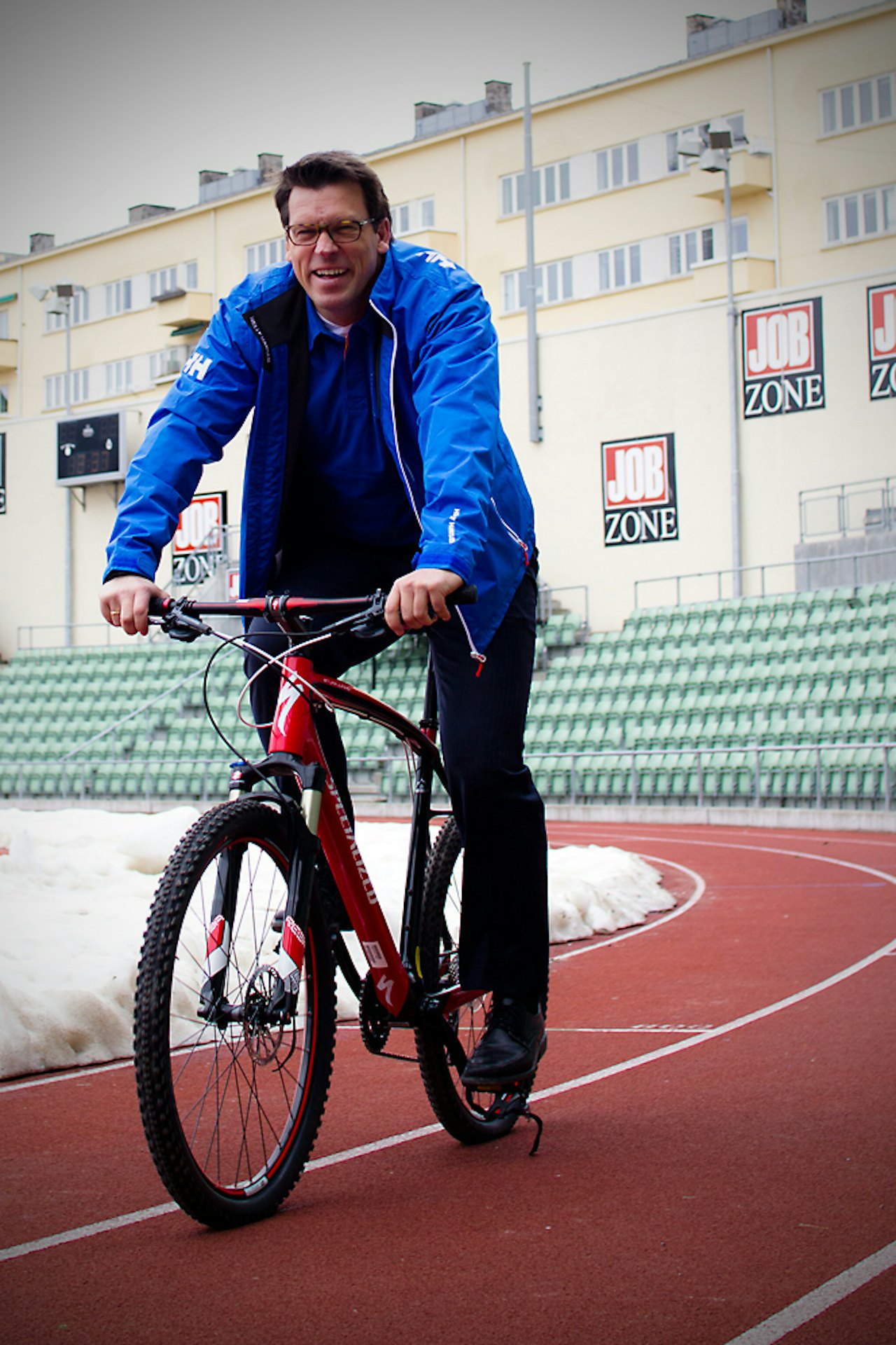 ENGSJERT: Koss the boss lyser av engasjement når det er snakk om humanitærorganisasjonen Right To Play. Rittet går 2. juni.Foto: Jo-Inge Mandt ENGSJERT: Koss the boss lyser av engasjement når det er snakk om humanitærorganisasjonen Right To Play. Rittet går 2. juni.Foto: Jo-Inge Mandt