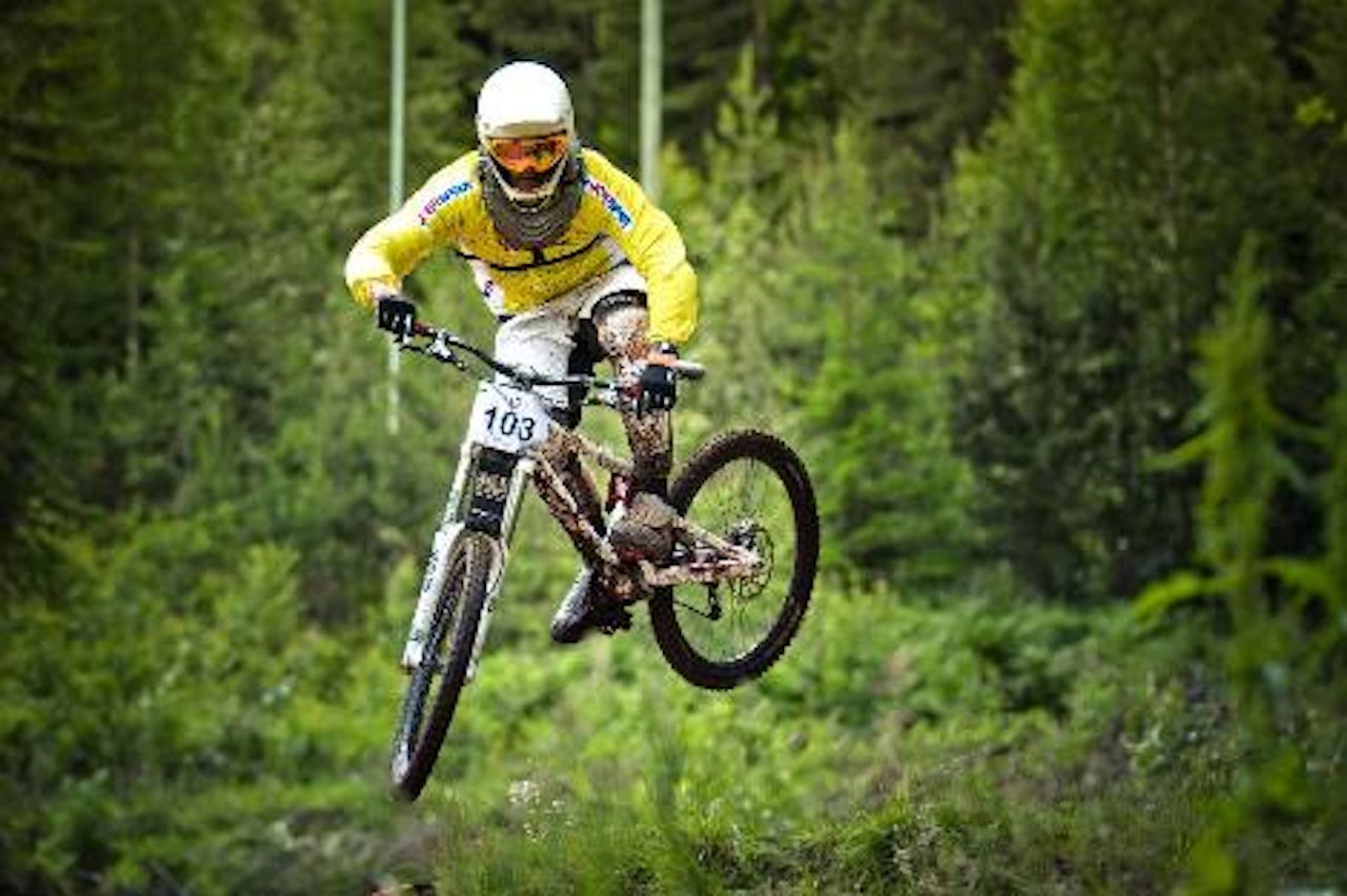 SOLID: Isak Leivsson gikk videre fra kvallik, på tross av kræsj. Foto: Svenn Fjeldheim. SOLID: Isak Leivsson gikk videre fra kvallik, på tross av kræsj. Foto: Svenn Fjeldheim.
