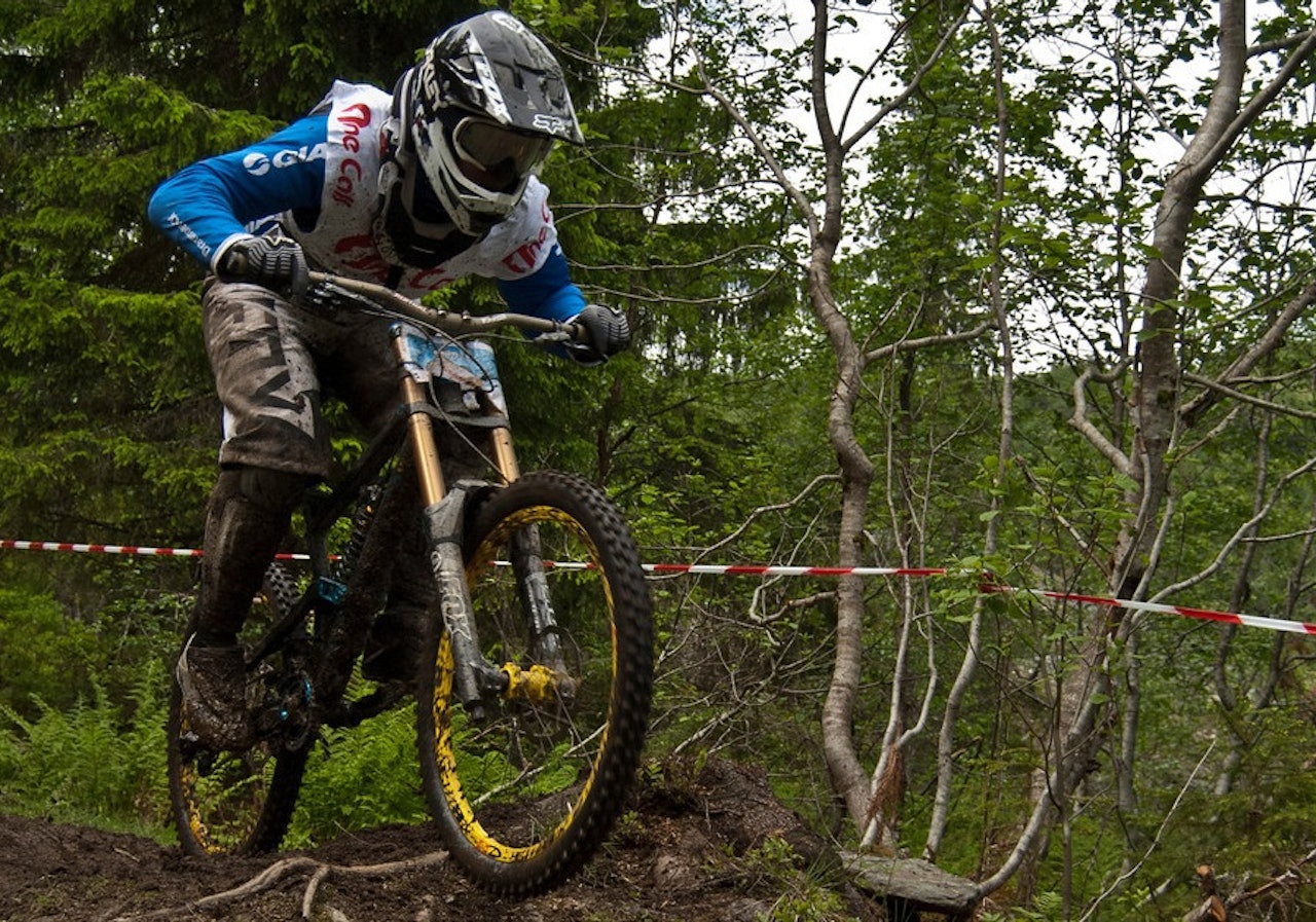 GA GASS: Lars Vantebryn Sandviken fra Drammen Ck syklet et solid finalerun i den krevende løypen på Voss, og tok en knepen seier foran Isak Leivsson. Alle foto: Ivar Raknes Finne/Ekstremsportveko.no GA GASS: Lars Vantebryn Sandviken fra Drammen Ck syklet et solid finalerun i den krevende løypen på Voss, og tok en knepen seier foran Isak Leivsson. Alle foto: Ivar Raknes Finne/Ekstremsportveko.no