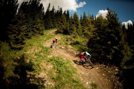 I FULL SVING: Løypemannskapene har stått på i lang tid for å tilby ivrige parksyklister gode løyper når Hafjell åpner til helgen (foto: Vegard Breie) hafjell bike park