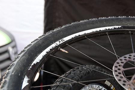 KORT NAVN:  XC er navnet på Reynolds nye hjulsett. Felgen er i karbon. KORT NAVN:  XC er navnet på Reynolds nye hjulsett. Felgen er i karbon.