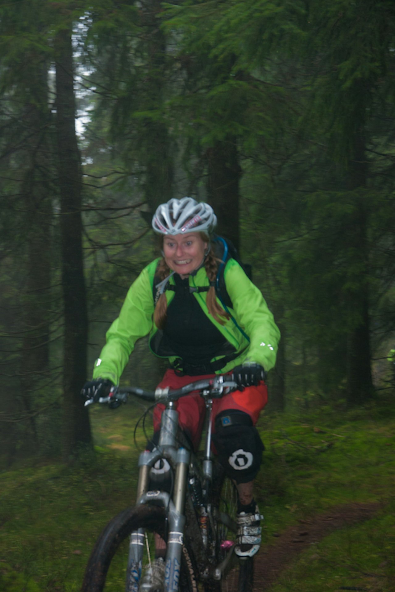 FUJIFAN: Den ferske tvillingmoren har ikke glemt stibeina under svangeskapet. Foto: Baronkanon. FUJIFAN: Den ferske tvillingmoren har ikke glemt stibeina under svangeskapet. Foto: Baronkanon.