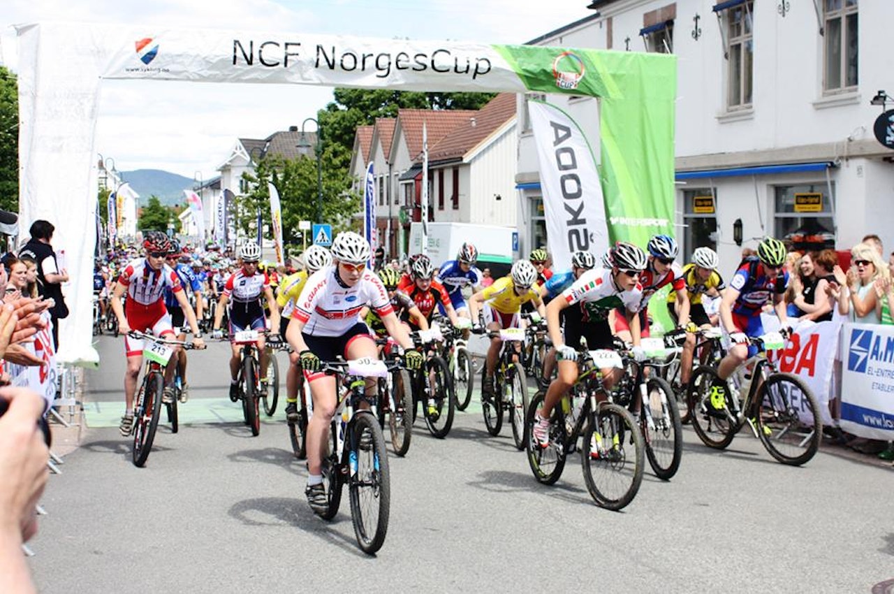 STORT STARTFELT: Mange lot seg friste av det nydelige sommerværet og deltok i dagens Neptunritt i Svelvik. Foto: Neptunrittet STORT STARTFELT: Mange lot seg friste av det nydelige sommerværet og deltok i dagens Neptunritt i Svelvik. Foto: Neptunrittet