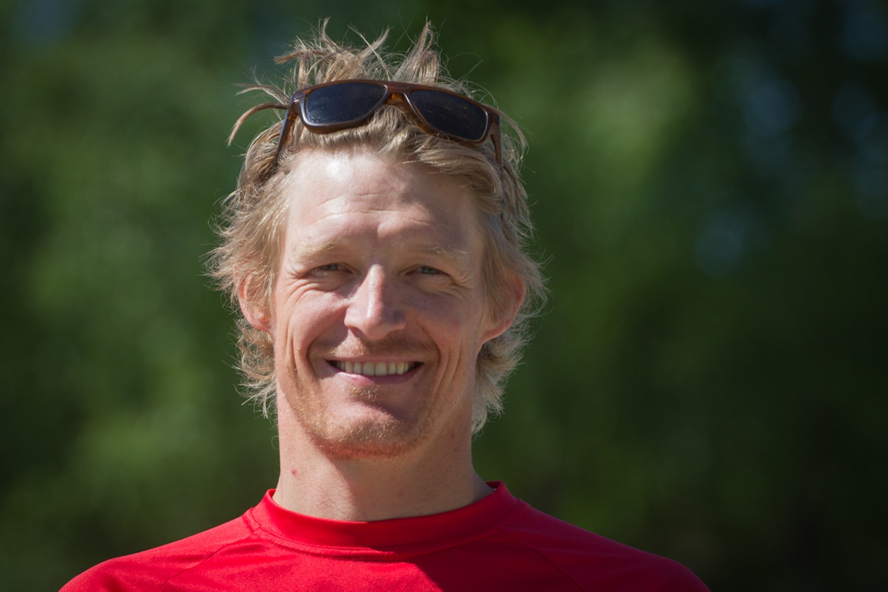 PÅ VISITT: Terrengsykkels redaktør og Terrengsykkelrittets far, Øyvind Aas, var på Norgesbesøk i anledning Terrengsykkelrittet. Han koste seg i solen, men innrømmer at det kribler i beina. Foto: Snorre Veggan. PÅ VISITT: Terrengsykkels redaktør og Terrengsykkelrittets far, Øyvind Aas, var på Norgesbesøk i anledning Terrengsykkelrittet. Han koste seg i solen, men innrømmer at det kribler i beina. Foto: Snorre Veggan.