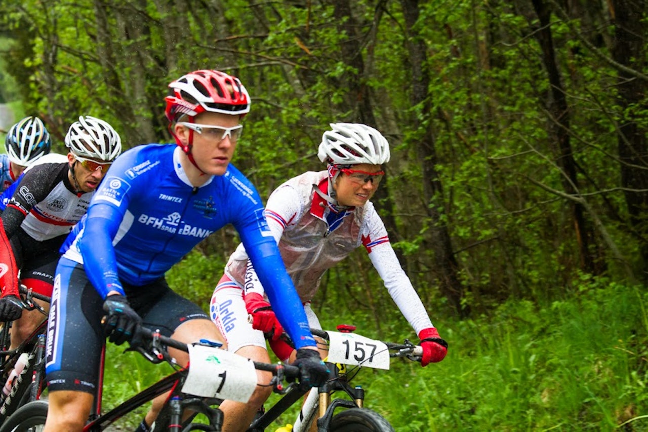 FORSVARTE SEIEREN: Både Borghild Løvset og Henrik Hollingsæter Kippernes forsvarte seieren fra 2013 da de vant hver sin klasse i Orklarittet 2014. Alle foto: Orklarittet ved Helge FORSVARTE SEIEREN: Både Borghild Løvset og Henrik Hollingsæter Kippernes forsvarte seieren fra 2013 da de vant hver sin klasse i Orklarittet 2014. Alle foto: Orklarittet ved Helge