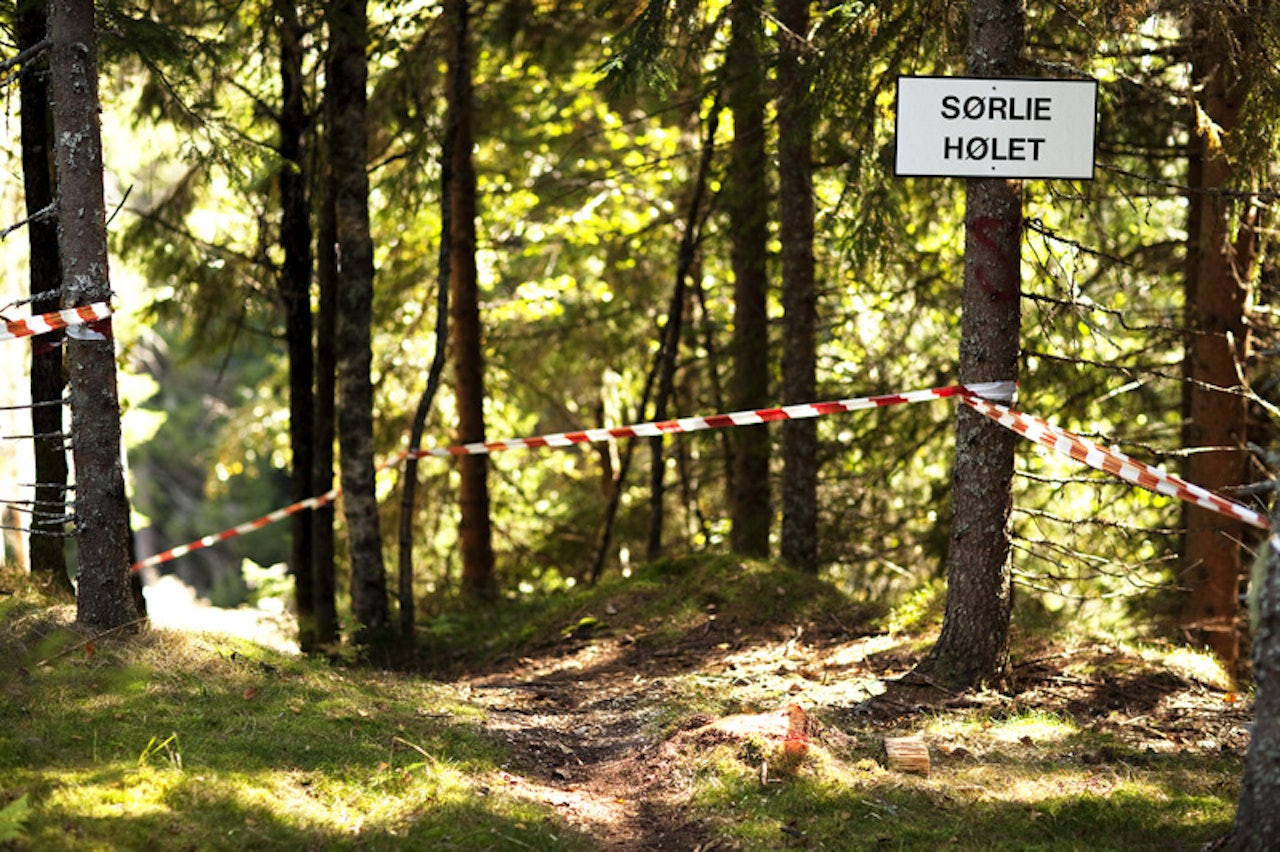 Opptil flere bratte og morsomme partier er spredt utover. Opptil flere bratte og morsomme partier er spredt utover.