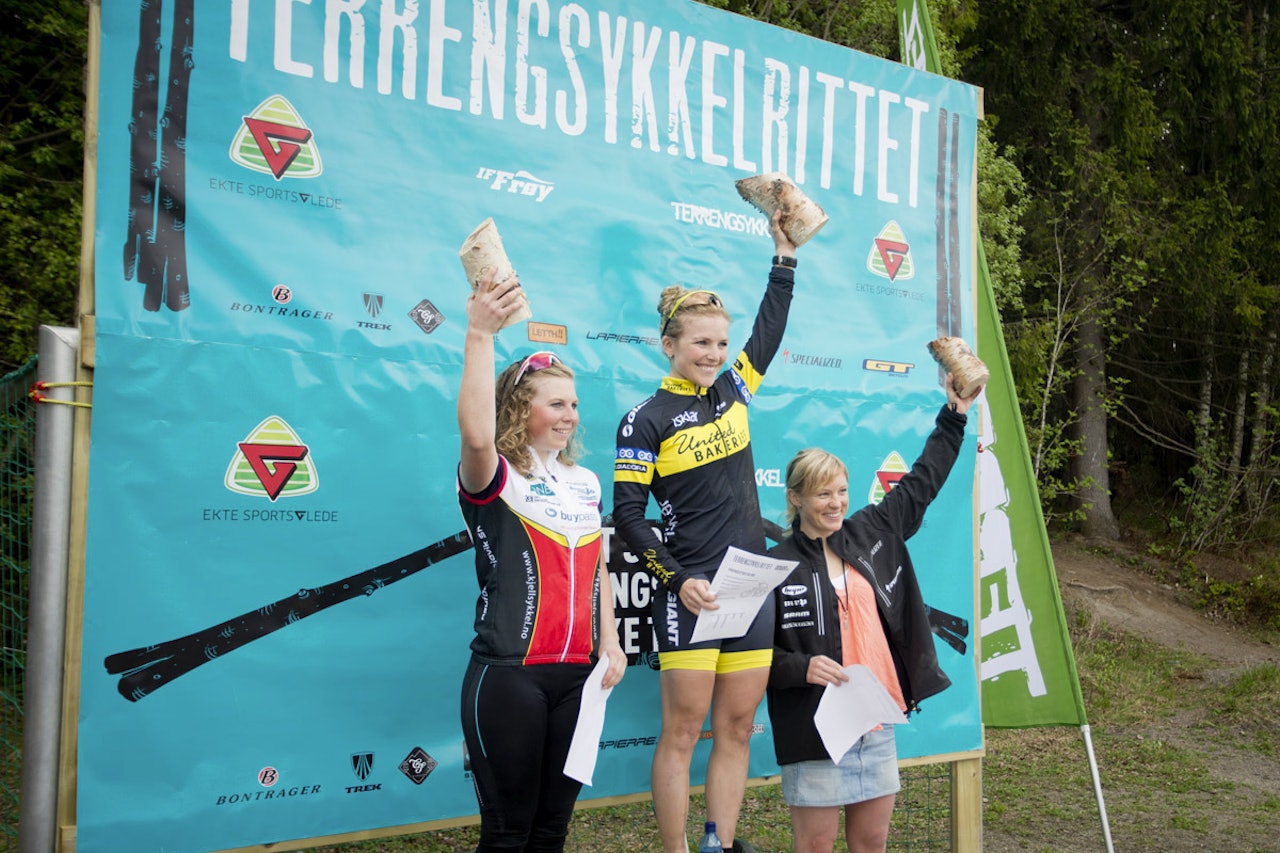 Heidi Sandstø var best i eliteklassen for damer. 2.plass Elisabeth Sveum, 3.plass Kristin Aamodt.
