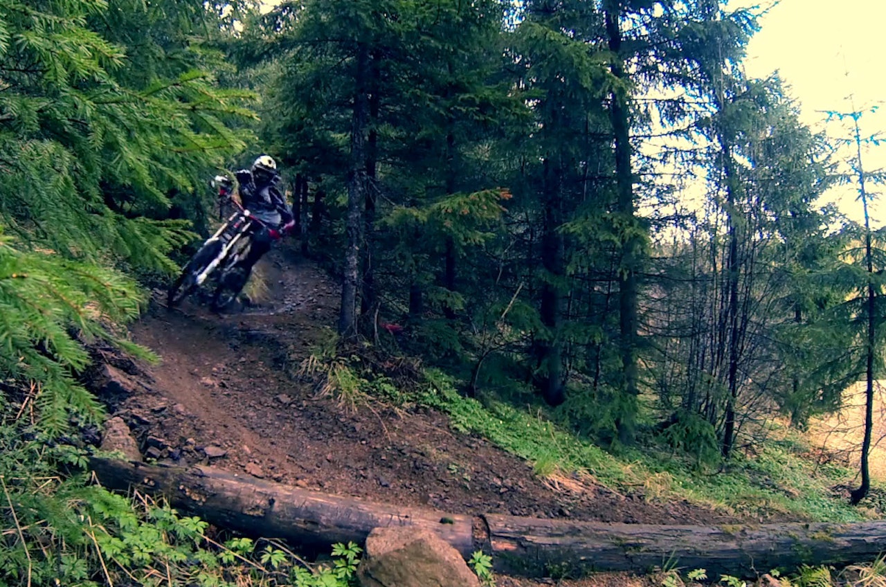 Vår i OsloInge legger seg inn mot svingen ned mot Midstuen. Vår i OsloInge legger seg inn mot svingen ned mot Midstuen.
