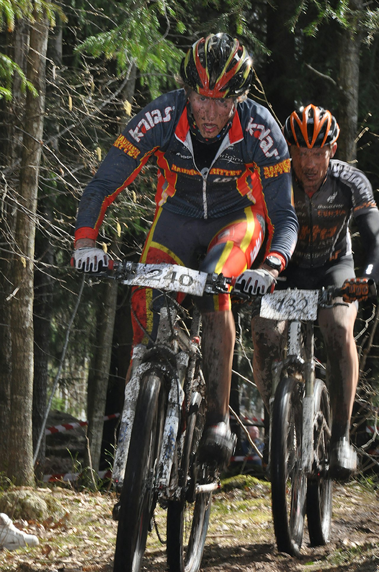 DUELLEN: Ole Christian Fagerli holdt Rune Høydahl bak seg i mål etter en lang tvekamp. DUELLEN: Ole Christian Fagerli holdt Rune Høydahl bak seg i mål etter en lang tvekamp.