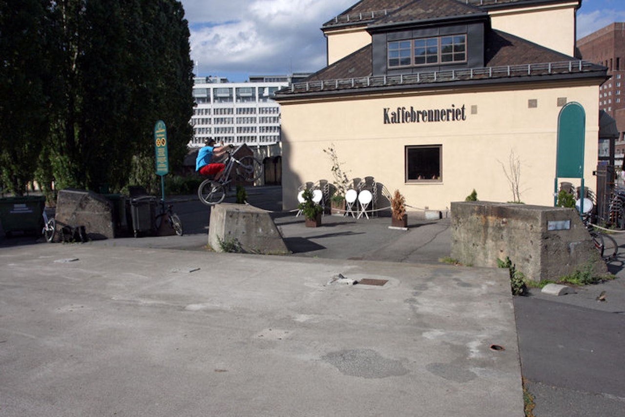 STARTSTEDET: På Aker Brygge blir det tid til å bli kjent med gjengen og gjøre noen manøvre. Foto: Erik Solbakken. STARTSTEDET: På Aker Brygge blir det tid til å bli kjent med gjengen og gjøre noen manøvre. Foto: Erik Solbakken.