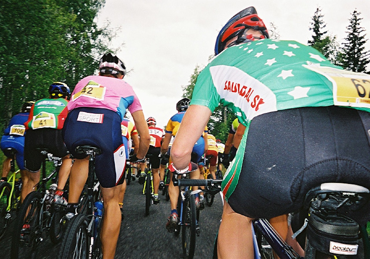 Opp til Skramstad lå feltet samlet. Det var deilig å slippe sekken i år. På bildet sees Mats Larsen (41) og Petter Sørensen (42). birken birkebeinerrittet