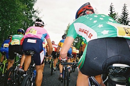 Opp til Skramstad lå feltet samlet. Det var deilig å slippe sekken i år. På bildet sees Mats Larsen (41) og Petter Sørensen (42). birken birkebeinerrittet