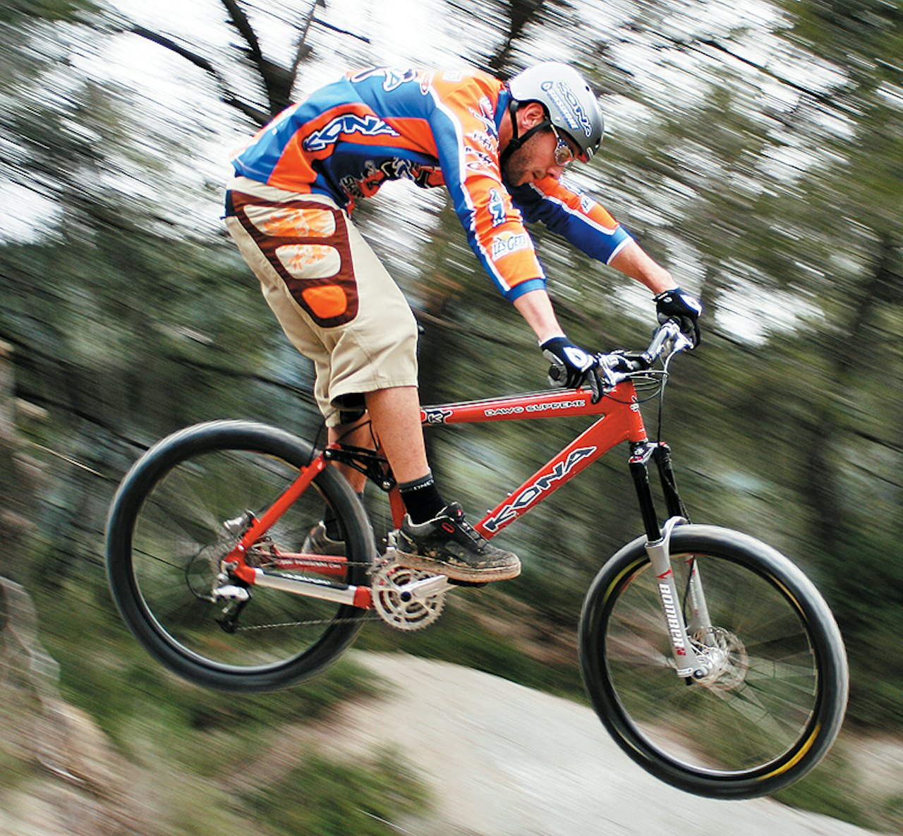 Fabien Barel, her avbildet på hjemmebane i Blausasc utenfor Nice, har skadet seg under trening i Whistler. Fabien Barel, her avbildet på hjemmebane i Blausasc utenfor Nice, har skadet seg under trening i Whistler.