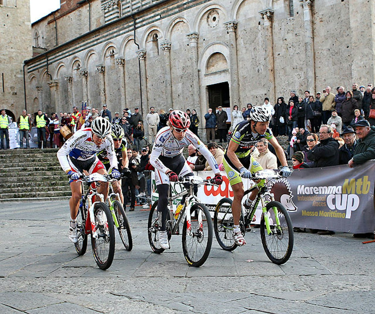 BEST I BYN: Ralph Näf vinner også det andre byrittet i Maremma Cup. Cupen avsluttes i morgen med et realt rundbaneritt. BEST I BYN: Ralph Näf vinner også det andre byrittet i Maremma Cup. Cupen avsluttes i morgen med et realt rundbaneritt.