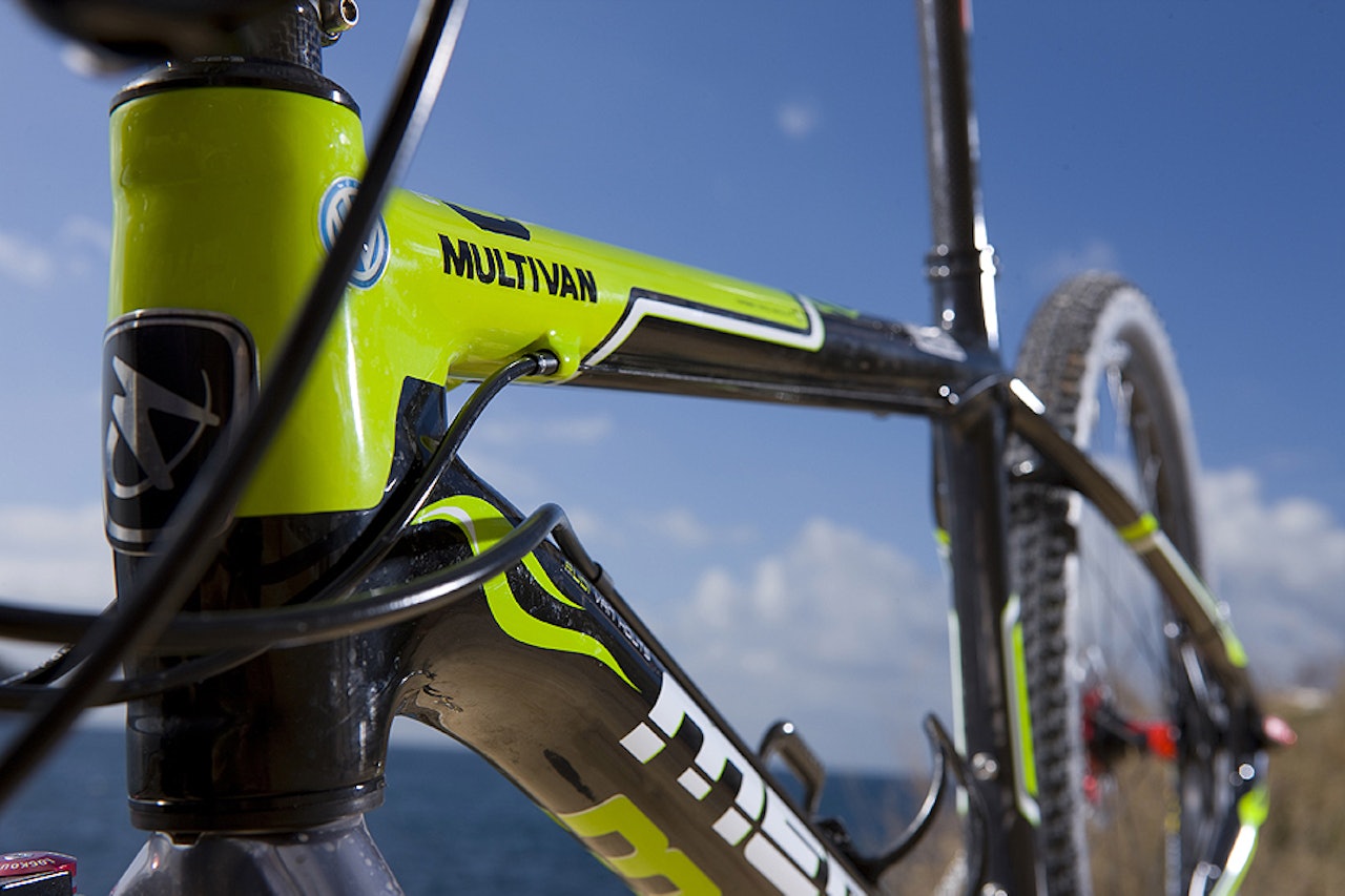 NY RAMME:  Merida O.Nine tar virkelig opp kampen med Scott Scale om å være markedets letteste ramme. Komforten er også satt i høysetet. NY RAMME:  Merida O.Nine tar virkelig opp kampen med Scott Scale om å være markedets letteste ramme. Komforten er også satt i høysetet.