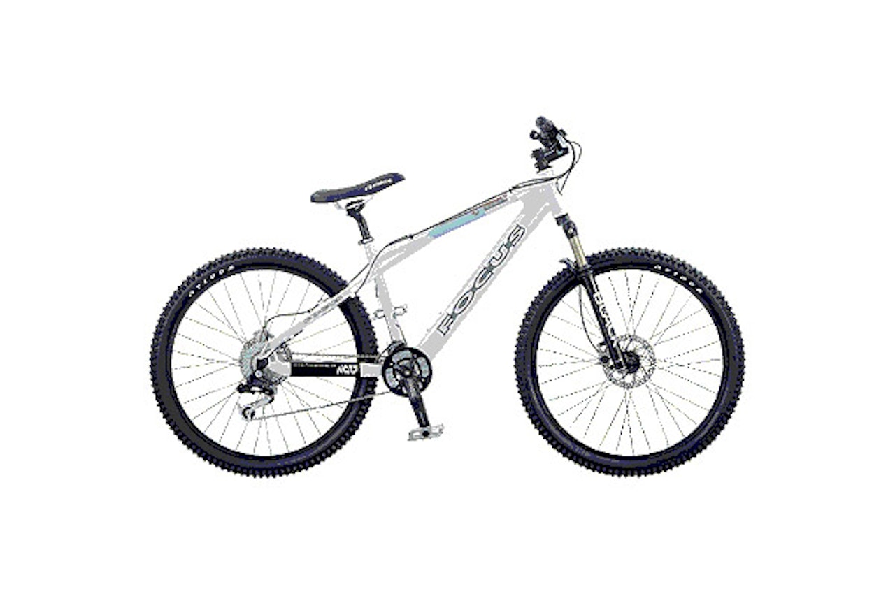 Toxic: Focus Toxic er den dyreste av de to trial-modellene, med Manitou Black Comp demper, Magura Clara bremser, Sram 9.0 gir og Truvativ Hussefelt krankarmer skulle den tåle litt deng. Toxic: Focus Toxic er den dyreste av de to trial-modellene, med Manitou Black Comp demper, Magura Clara bremser, Sram 9.0 gir og Truvativ Hussefelt krankarmer skulle den tåle litt deng.