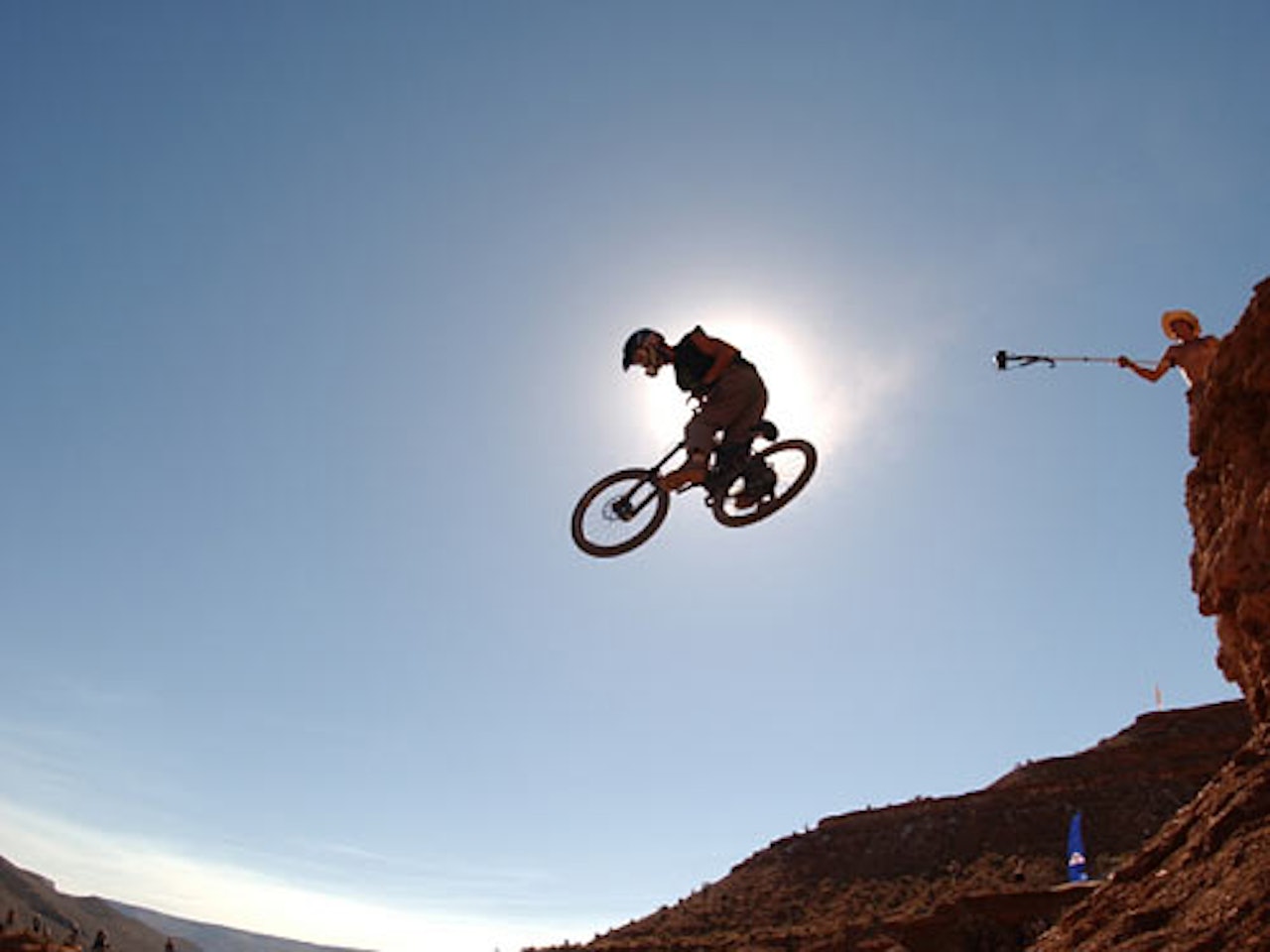 Solformørkelse: Steve Romaniuk. Solformørkelse: Steve Romaniuk.