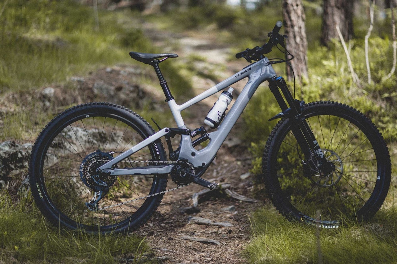 BEIST: Specialized Turbo Kenevo SL er en sykkel for dem som alltid jakter de bratteste utforkjøringene. Foto: Kristoffer H. Kippernes test specialized turbo kenevo sl elsykkel 2021