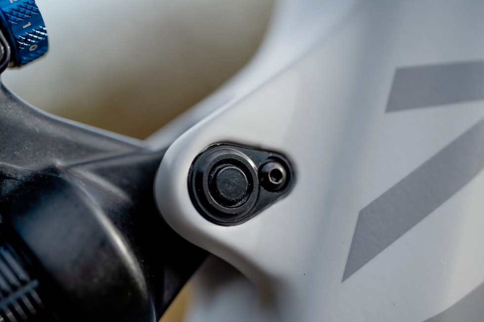 GJENGEINNSATS: Ryker du gjengene i leddet på kjedestaget kan du bytte dem ut med nye. Canyon Spectral 2022