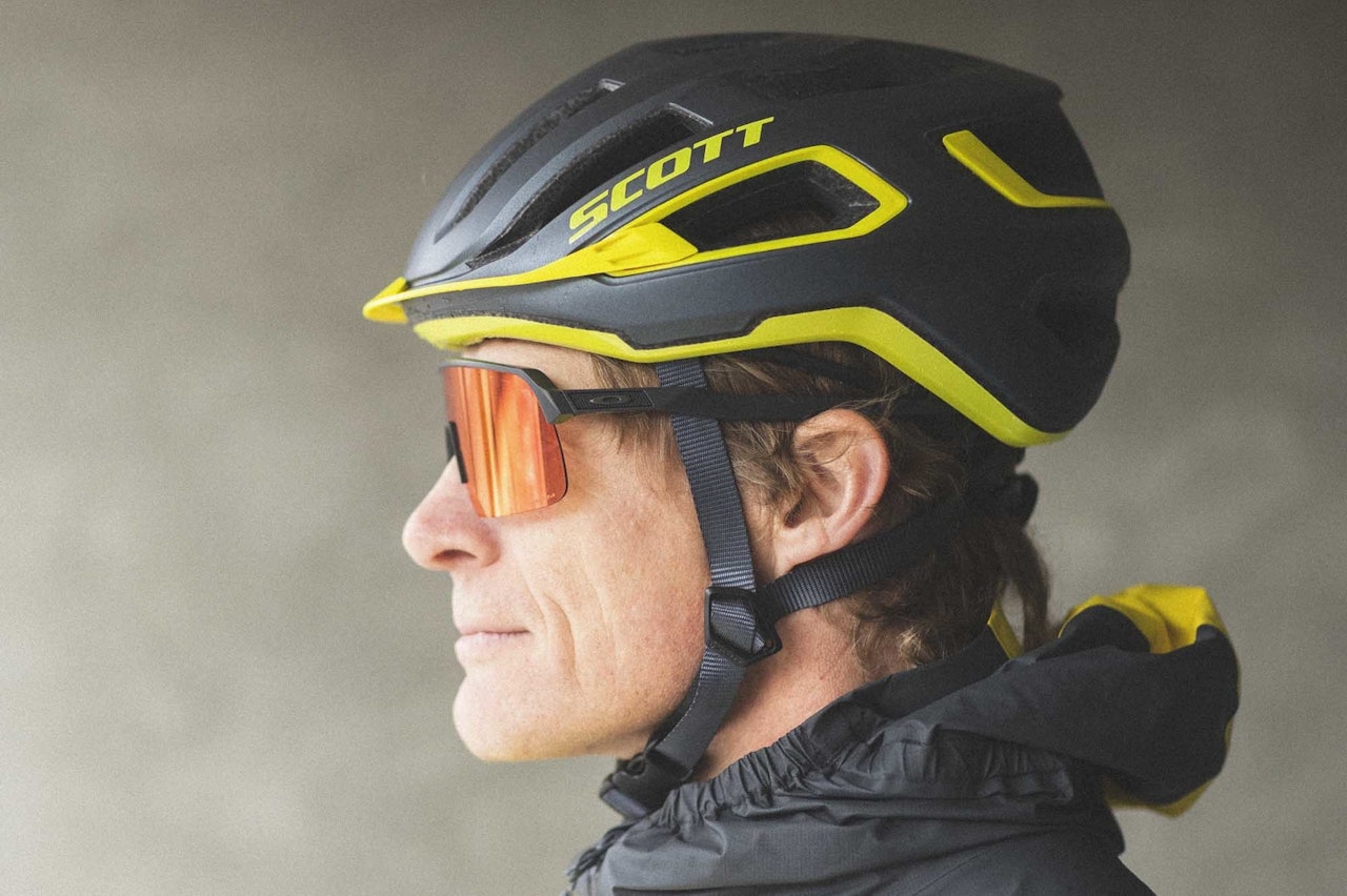 TESTET: Vi har testet sykkelhjelmen Scott ARX Plus MIPS. Foto: Kristoffer H. Kippernes test scott arx plus mips sykkelhjelm 2021