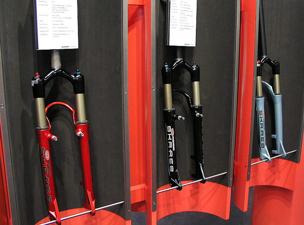 Skareb-linja ser lekker ut. Neste år blir det 100mm vandring hvis man vil. Fra venstre: Platinum, Super og Elite Skareb-linja ser lekker ut. Neste år blir det 100mm vandring hvis man vil. Fra venstre: Platinum, Super og Elite