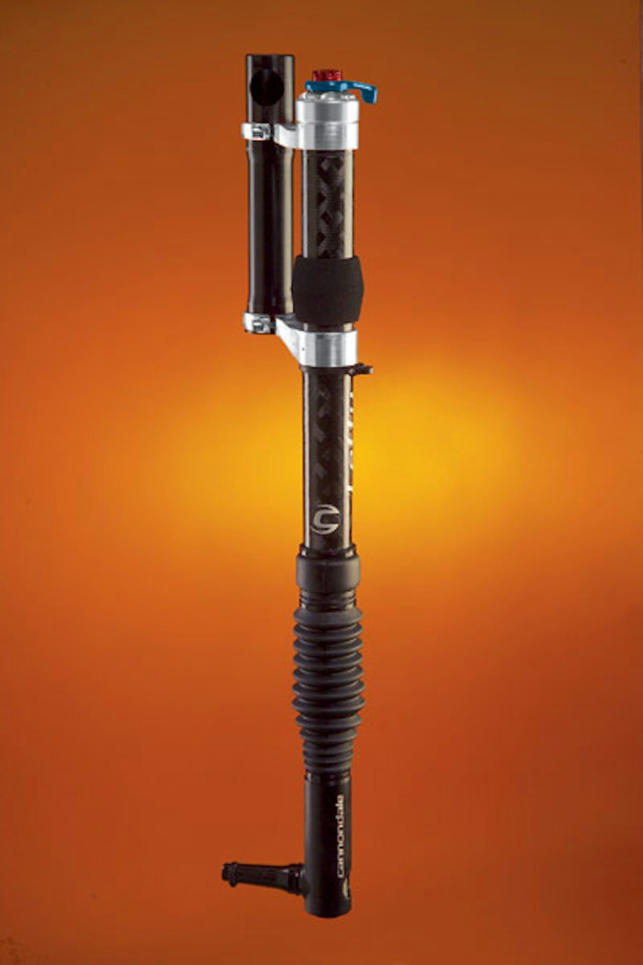 Noe gikk galt ved monteringen av Lefty-gaflene Speed Carbon SL og Speed DLR 2 i våres. Ta med gaffelen til et verksted om kan Lefty. Noe gikk galt ved monteringen av Lefty-gaflene Speed Carbon SL og Speed DLR 2 i våres. Ta med gaffelen til et verksted om kan Lefty.