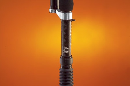 Noe gikk galt ved monteringen av Lefty-gaflene Speed Carbon SL og Speed DLR 2 i våres. Ta med gaffelen til et verksted om kan Lefty. Noe gikk galt ved monteringen av Lefty-gaflene Speed Carbon SL og Speed DLR 2 i våres. Ta med gaffelen til et verksted om kan Lefty.