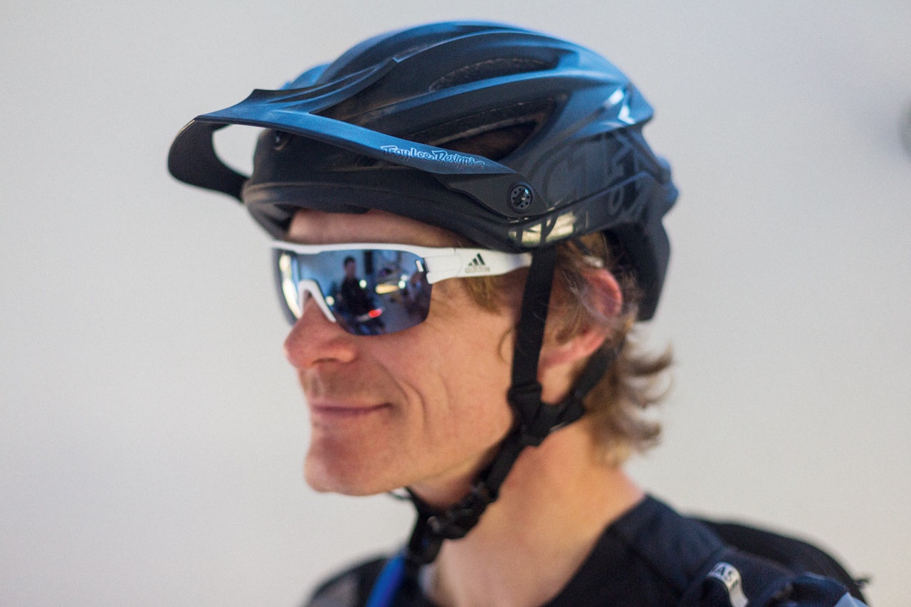 TEST AV SYKKELHJELM: Vi har testet sykkelhjelmen Troy Lee A2 med MIPS-teknologi test av Troy Lee A2 MIPS sykkelhjelm