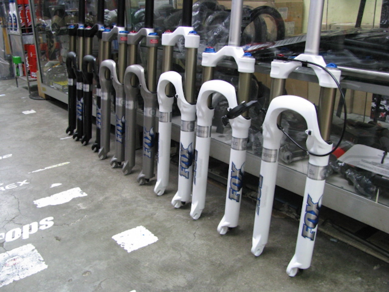 OPPTUR: Fox selger rekordbra i 2008. Det gjenstår å se om 2009-varene vil gå like fort unna. OPPTUR: Fox selger rekordbra i 2008. Det gjenstår å se om 2009-varene vil gå like fort unna.