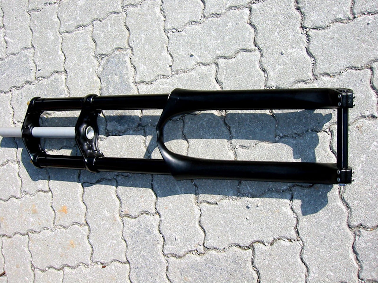 Stealth Bomber:Marzocchi har en mengde nyheter for neste år, og det som skaper mest ståhei er utforgaffelen 888. Stealth Bomber:Marzocchi har en mengde nyheter for neste år, og det som skaper mest ståhei er utforgaffelen 888.