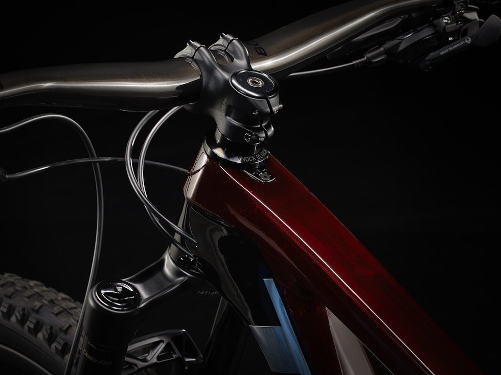 NY KNOCK BLOCK: Større styreutslag er nytt på Knock Block 2.0 - Den kan også fjernes helt. Trek Top Fuel 2022