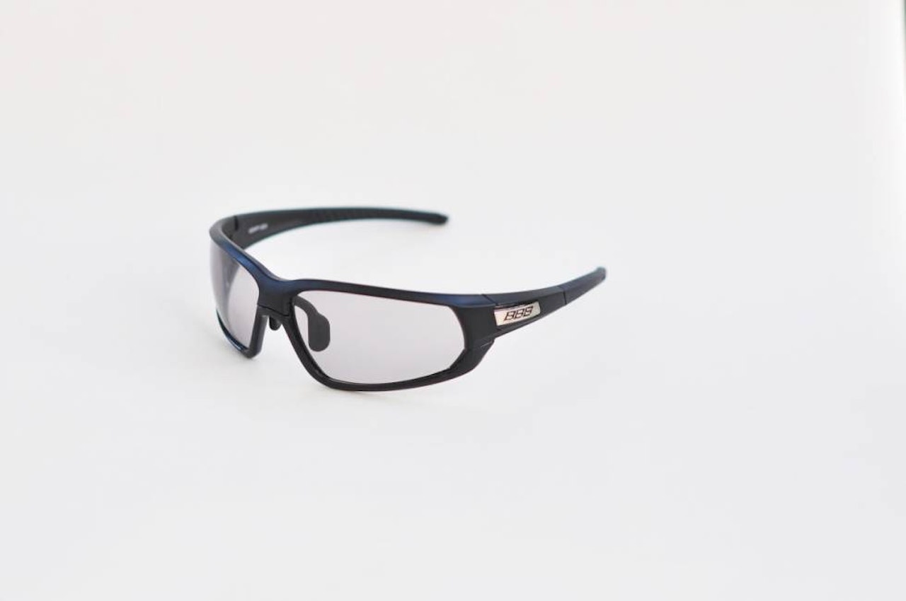 FULL RAMME: BBB Adapt har fotokramiske glass med et klart gulskjær. FULL RAMME: BBB Adapt har fotokramiske glass med et klart gulskjær.